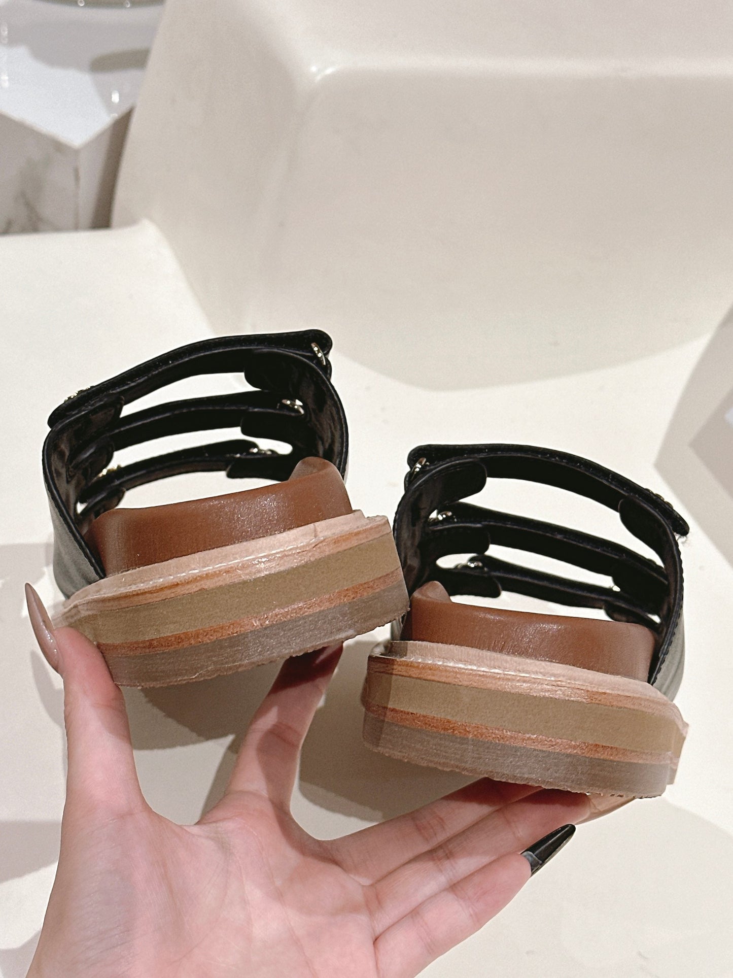 TRIOMPHE SANDALS IN BLACK CALFSKIN - 34
