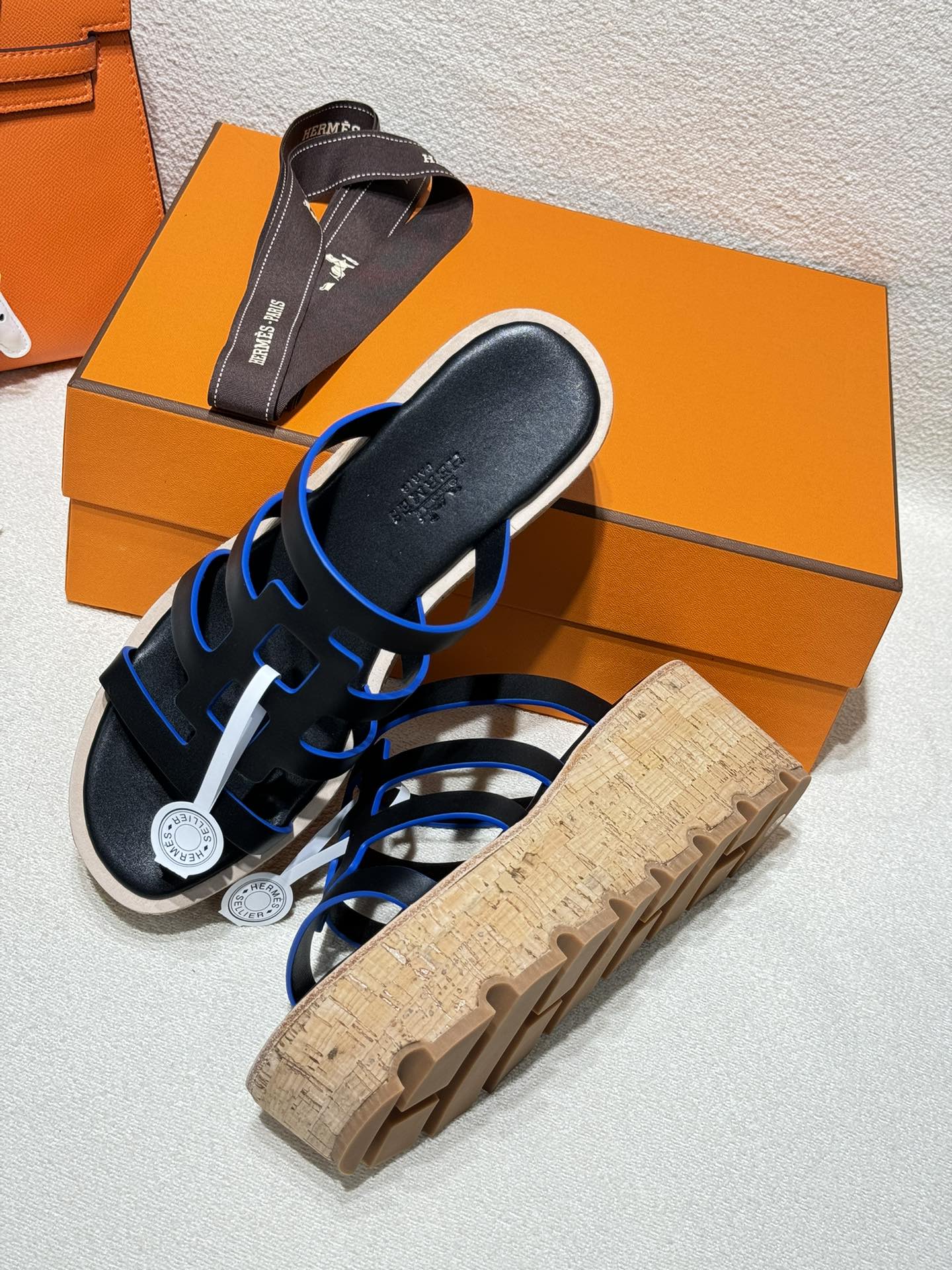 ISABELLA SANDAL BLACK CALFSKIN - 35