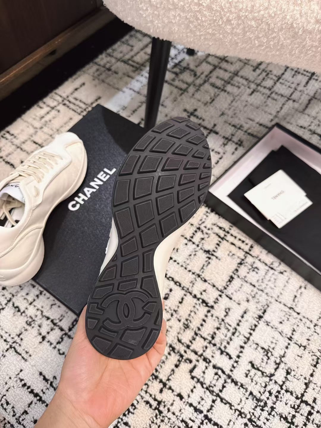 CLASSIC SNEAKERS IN WHITE SHEEPSKIN - 35