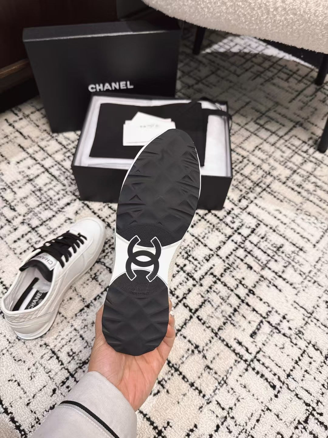 TRAINERS SNEAKER IN WHITE CALFSKIN AND SUEDE - 35