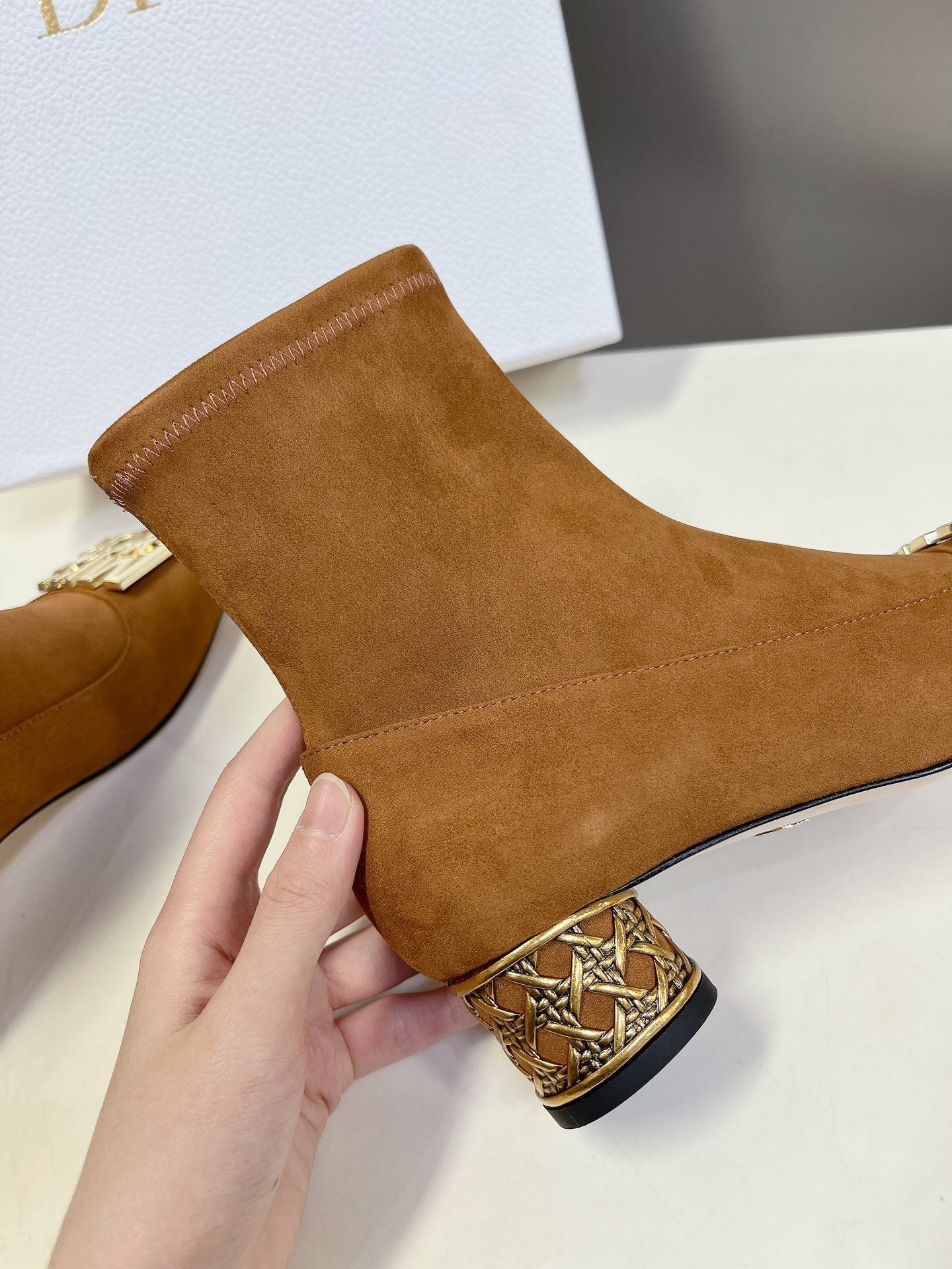 ICON HEELED ANKLE BOOT BRONZE BROWN SUEDE 4 CM WITH GOLD LOGO - 34