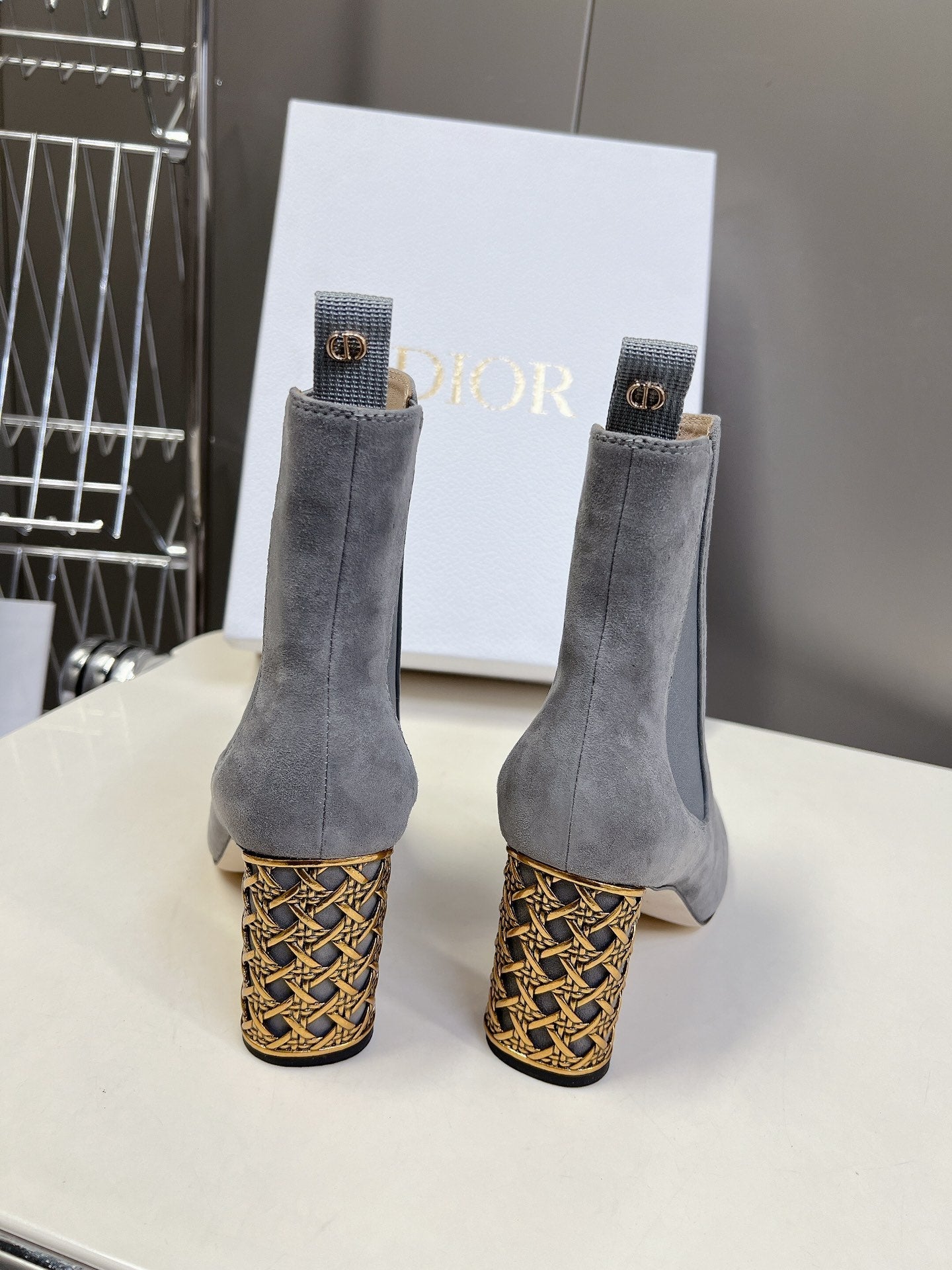 ICON HEELED ANKLE BOOT COOL GRAY SUEDE 8 CM - 34