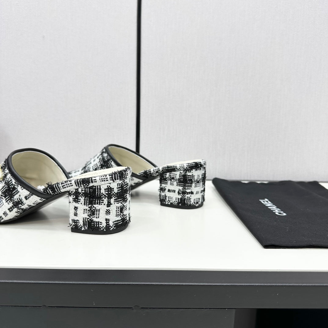 CC HIGH MULE IN WHITE MIX BLACK WOOL TWEED AND CALFSKIN - 35