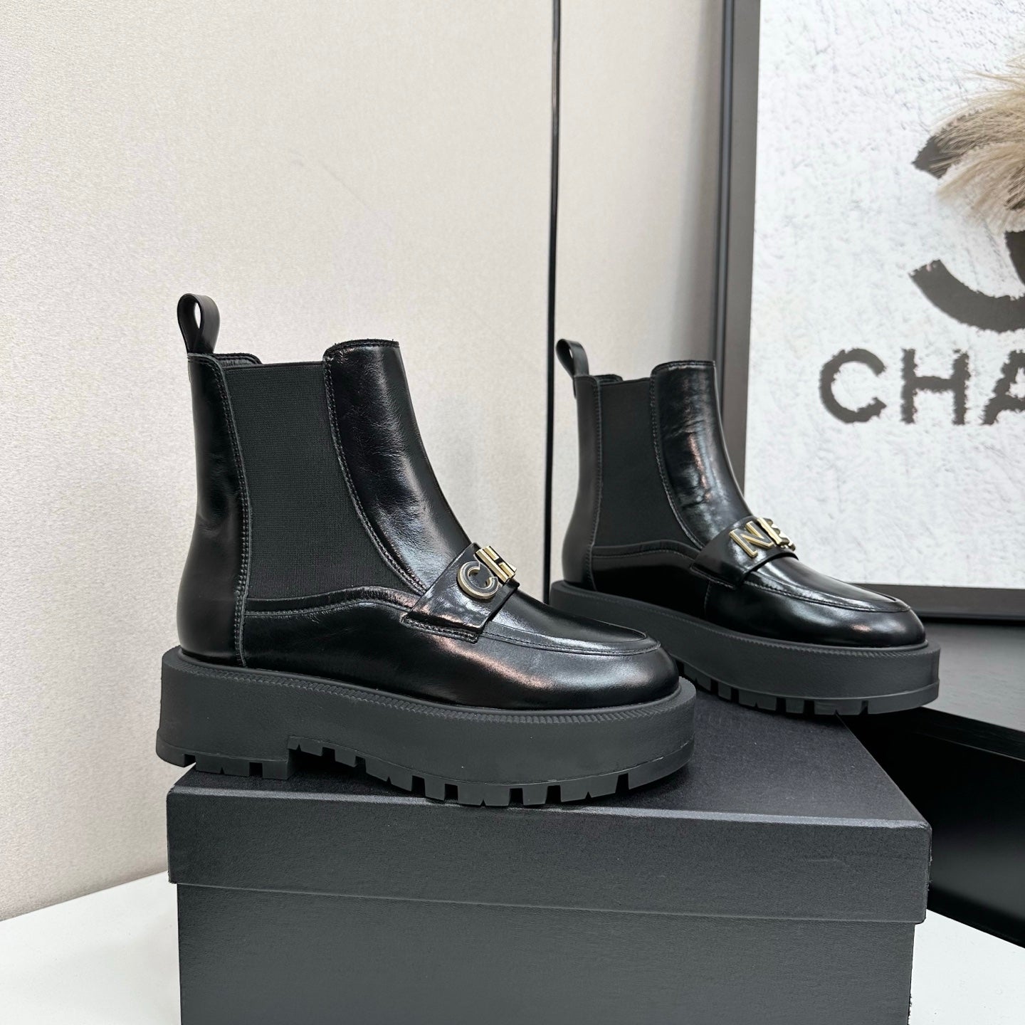 CHANEL 25S SHORT BOOTS IN BLACK CALFSKIN AND CANVAS - 35