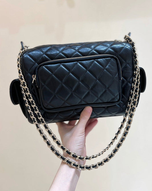 СУМКА-ФОТОАПАРАТ CHANEL 24 ЗІ СЯЙЛИВОЇ ШКІРИ ТЕЛЯТИ КОЛЬОРУ КОНГО, ЗОЛОТИЙ ЛАНЦЮЖОК