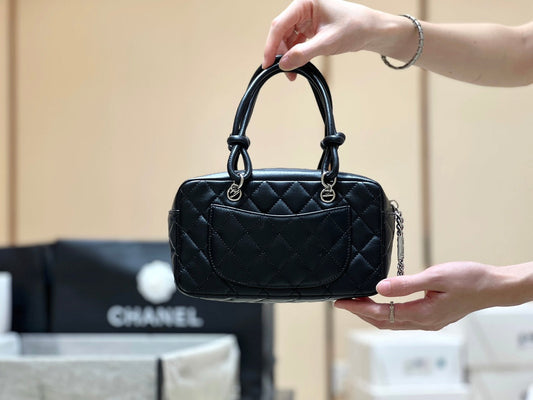 25S CHANEL CAMBON BOSTON BAG 27 З ТЕЛЯЧОЇ ШКІРИ ПОВНОГО ЧОРНОГО КОЛЬОРУ