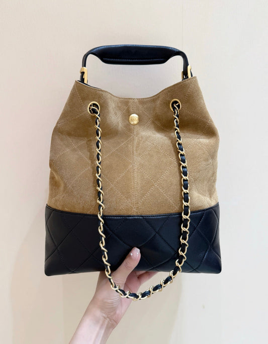 CHANEL 25S SHOPPING BAG 33 З КОРИЧНЕВОЇ ТА ЧОРНОЇ ЗАМШЕВОЇ ТЕЛЯЧОЇ ШКІРИ