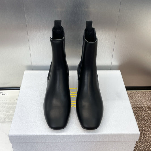 DIOR 25S ANKLE BOOT IN BLACK CALFSKIN - 34