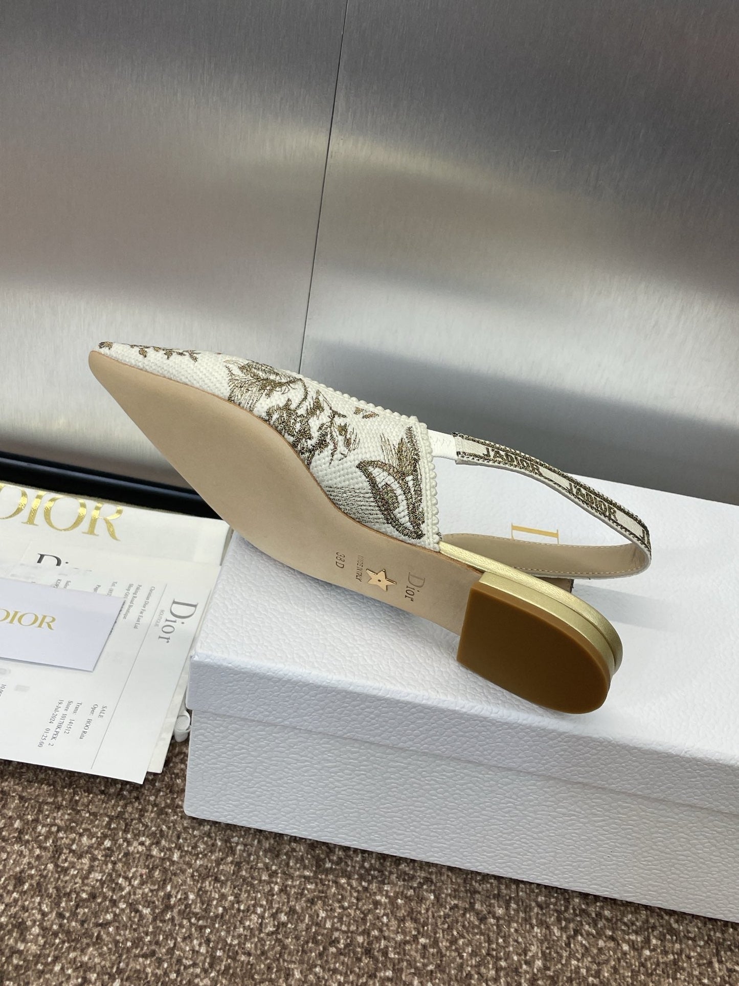 J'ADIOR SLINGBACK PUMP WHITE AND GOLD-TONE MILLEFIORI JACQUARD - 33