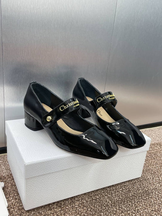 MEDIUM 35 MM HEEL PUMP IN BLACK PATENT CALFSKIN - 34