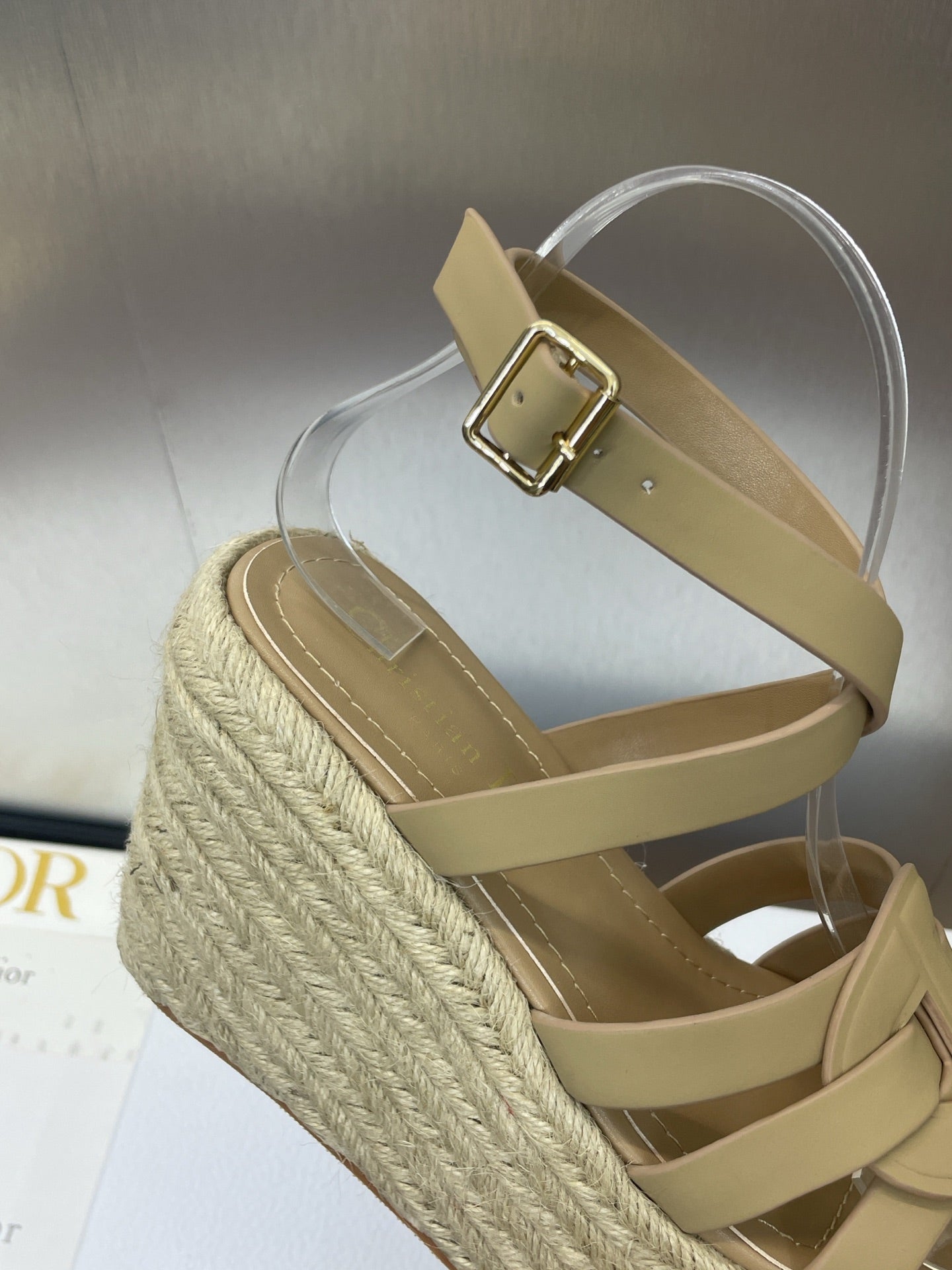D-CLUB 25S HIGH HEEL WEDGE 100MM IN GOLDEN BEIGE CALFSKIN RAFFIA SOLE - 34