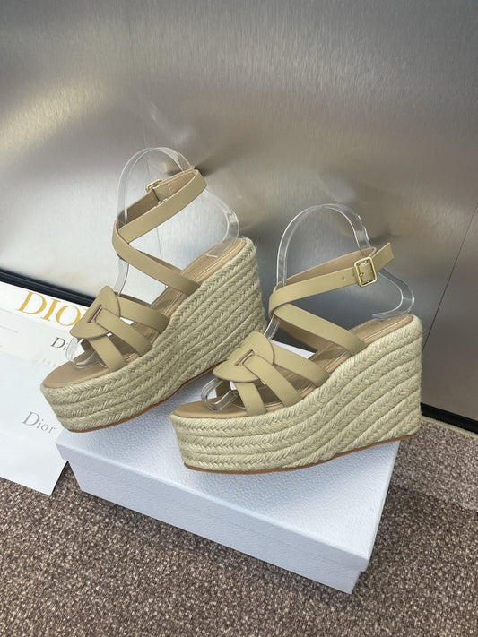 D-CLUB 25S HIGH HEEL WEDGE 100MM IN GOLDEN BEIGE CALFSKIN RAFFIA SOLE - 34