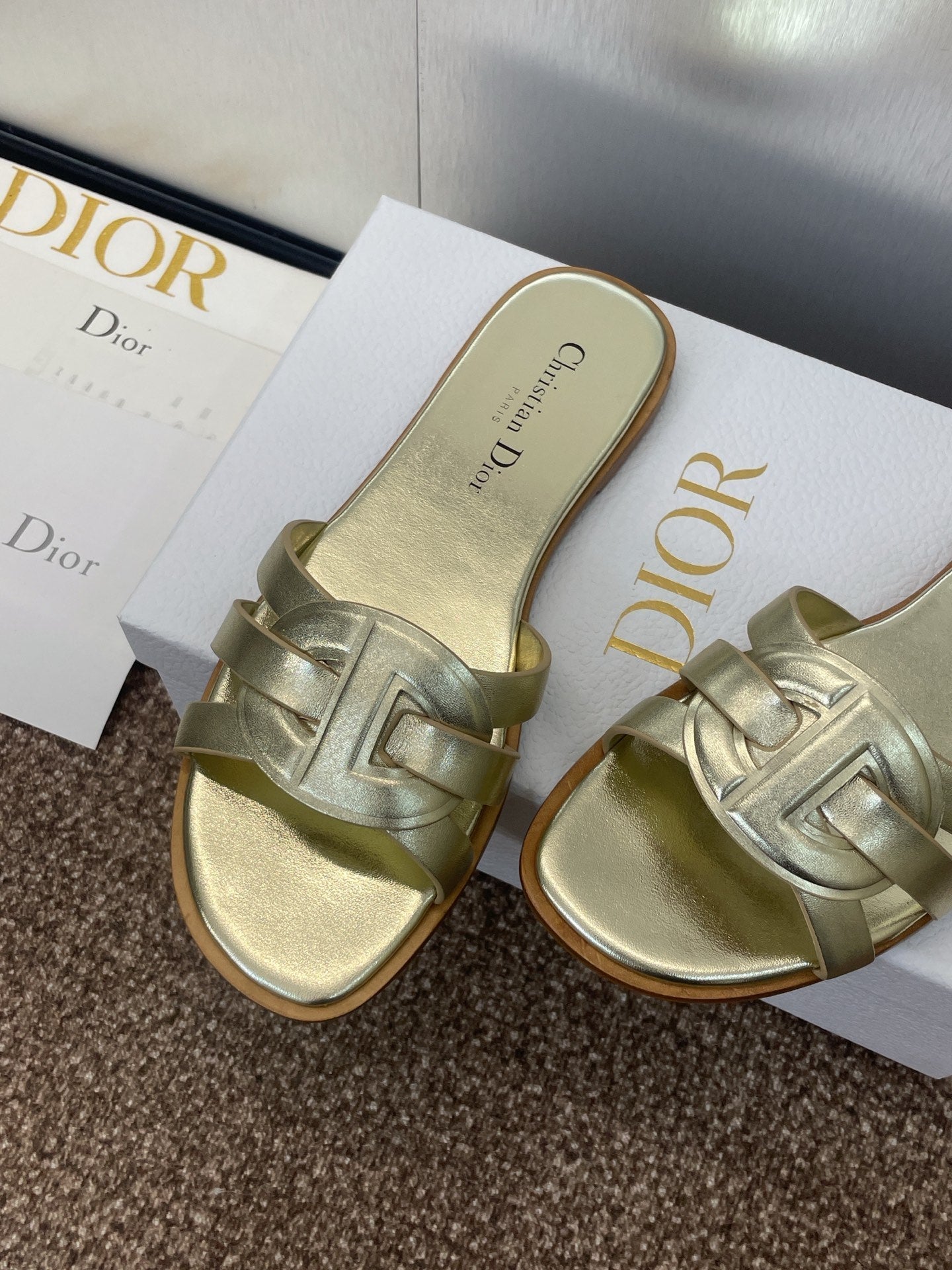 D-CLUB SLIDE SANDAL 25S IN GOLD GLOSSY CALFSKIN - 34