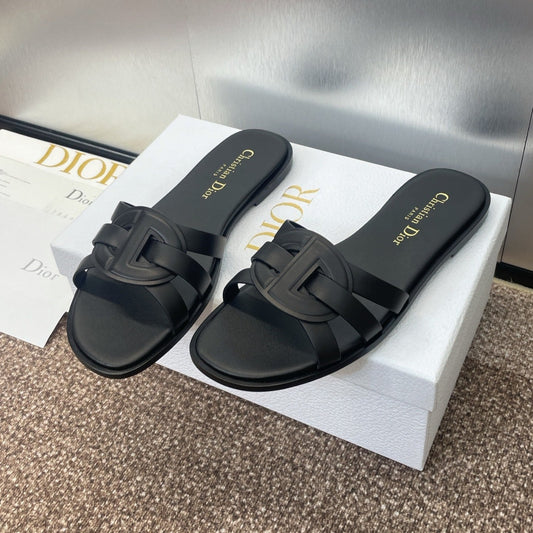 САНДАЛІЇ D-CLUB SLIDE З ЧОРНОЇ ТЕЛЯЧОЇ ШКІРИ, РОЗМІР 34