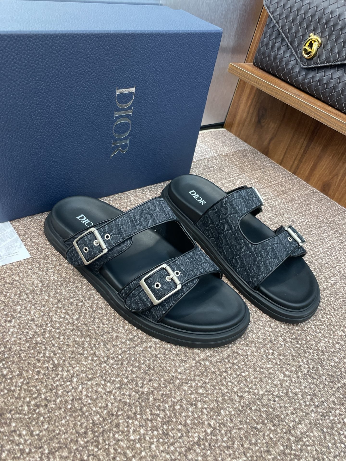 DIOR 25S DIORACT SLIDE IN BLACK CALFSKIN AND CANVAS SILVER HARDWARE - 39