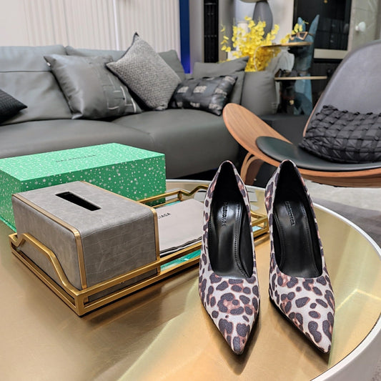 HIGH PUMPS IN LIGHT GRAY LEOPARD PRINT SUEDE - 34