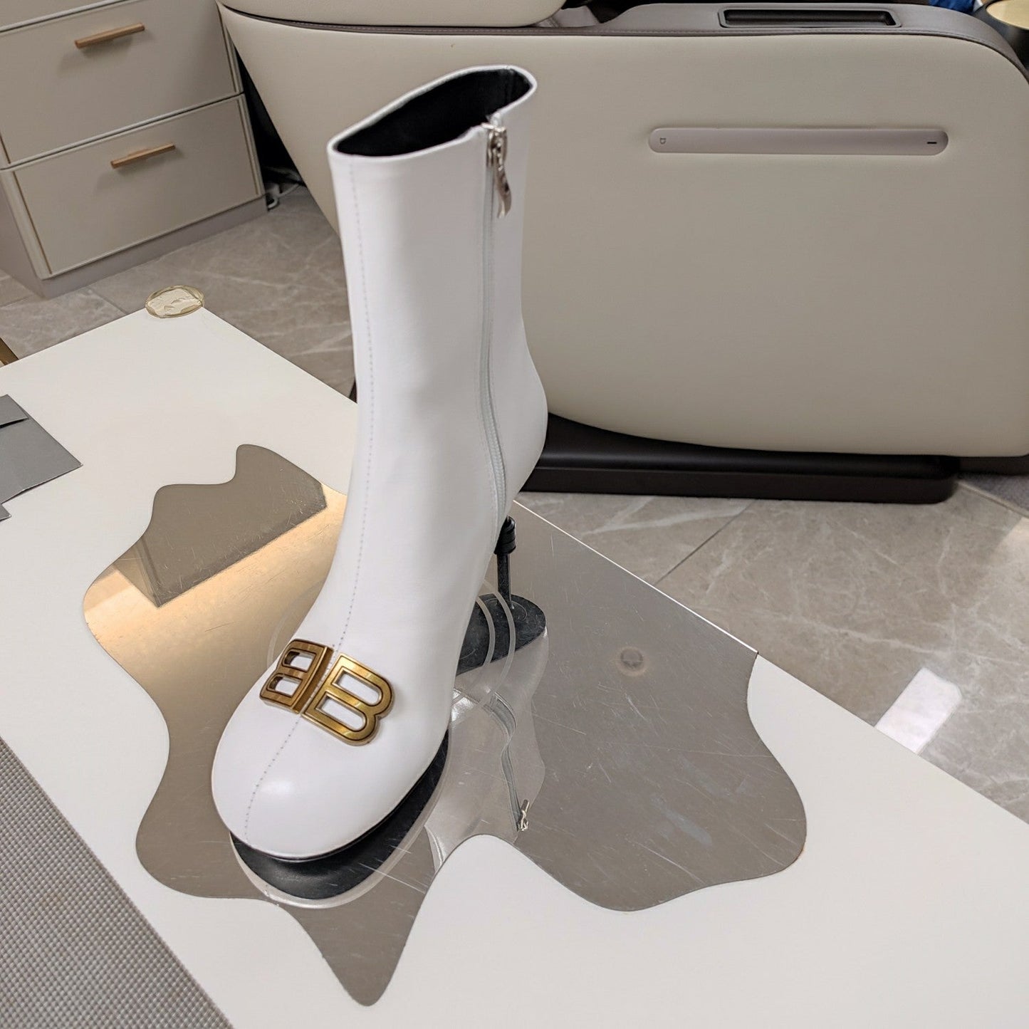ROUND-TOE HIGH HEEL BOOTS IN WHITE SMOOTH LAMBSKIN - 34