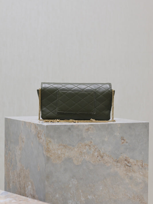YSL 25S SAINT LAURENT GABY 19 В ТЕМНО-ОЛИВКОВІЙ СТЬОГАНІЙ ТЕЛЯЧІЙ ШКІРІ З ФУРНІТУРОЮ ЗІ ЗОЛОТА