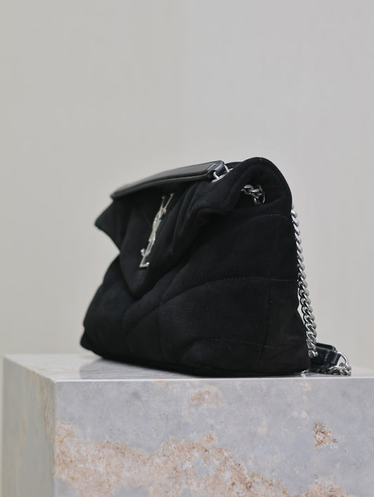 PUFFER SMALL 29 З ЧОРНОЇ ЗАМШІ ЗІ СРІБНОЮ ФУРНІТУРОЮ
