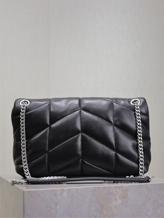 YSL 25S LOULOU PUFFER MM 29 ЧОРНА ТЕЛЯЧА ШКІРА ФУРНІТУРА СРІБНОГО КОЛЬОРУ