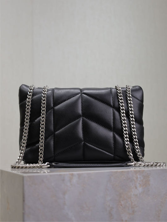 YSL 25S LOULOU PUFFER MINI 23 З ЧОРНОЇ ТЕЛЯЧОЇ ШКІРИ ЗІ СРІБНОЮ ФУРНІТУРОЮ