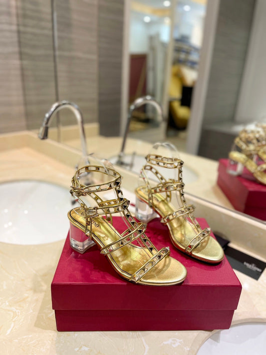 БОСОНІЖКИ ROCKSTUD НА РЕМІНЦІ З ЗОЛОТОЇ ТЕЛЯЧОЇ ШКІРИ 60 ММ - 34