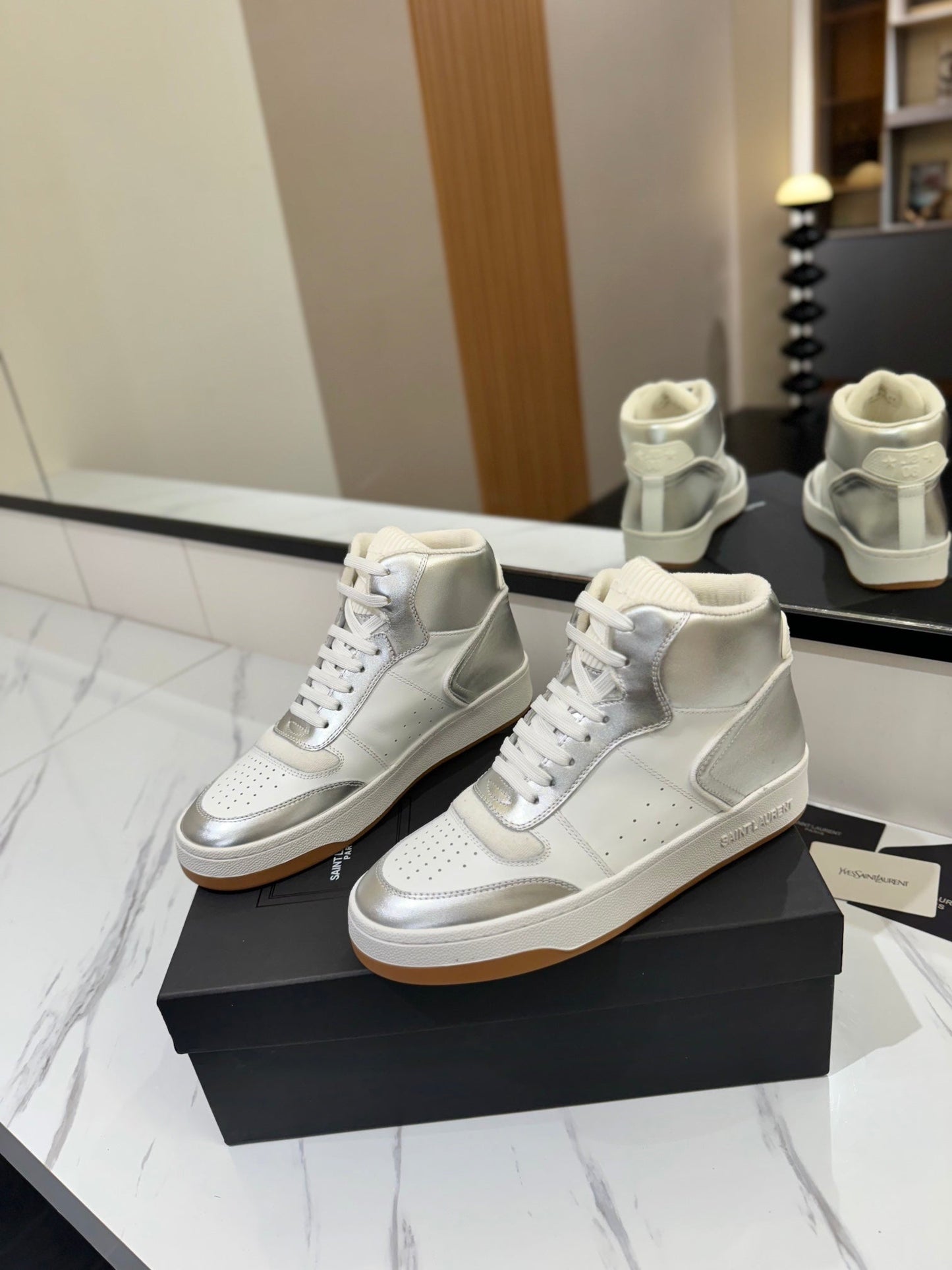 MID-TOP SNEAKERS IN SILVER MIX WHITE LAMBSKIN - 35