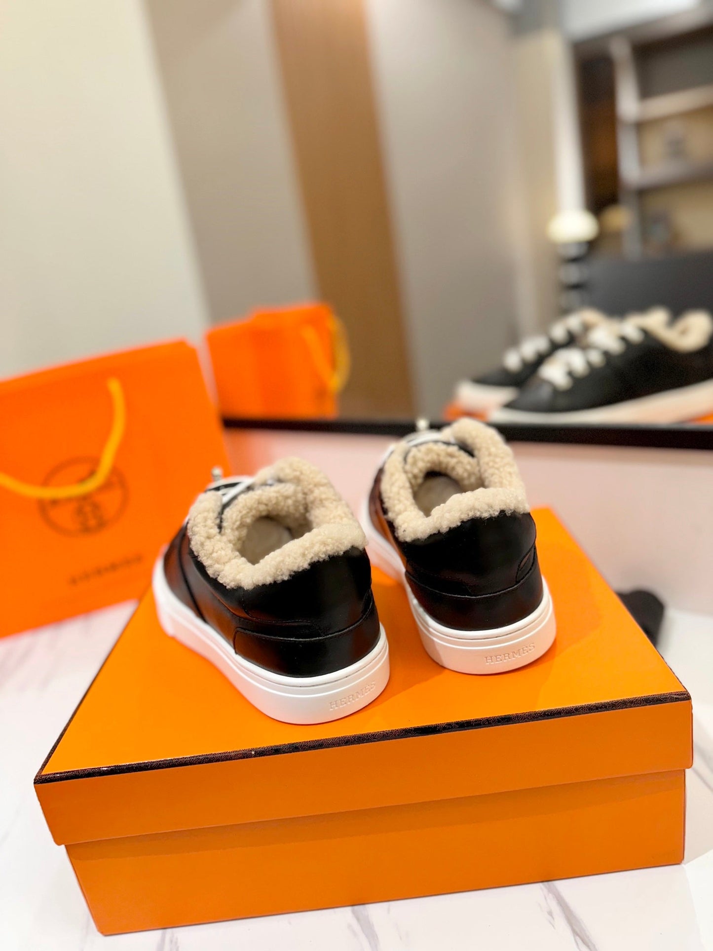 DAY SNEAKER IN BLACK CALFSKIN AND FLEECE LINING - 35