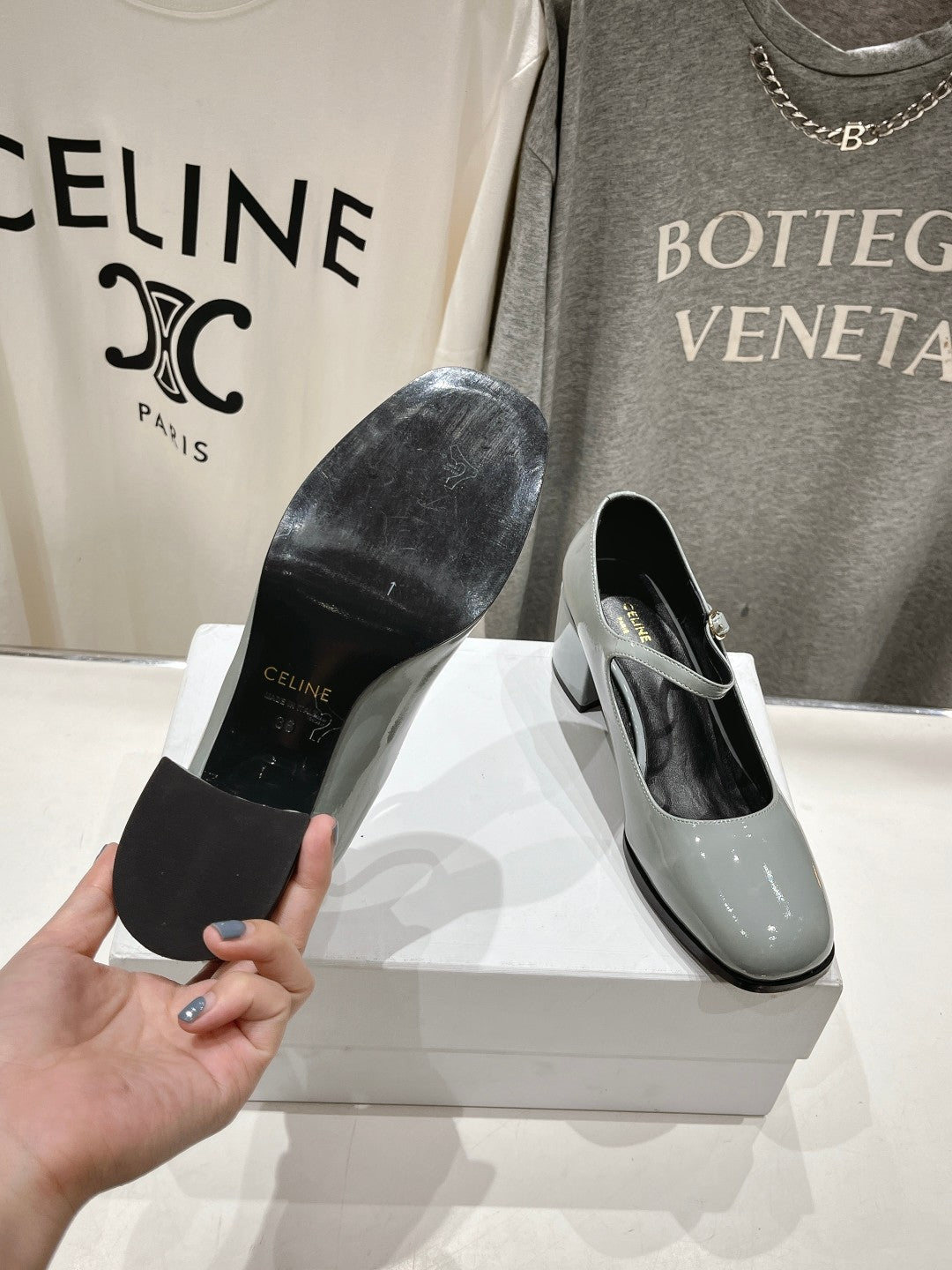 MEDIUM - HEEL MARY JANE SHOES IN SMOKE GREY GLOSSY CALFSKIN - 35