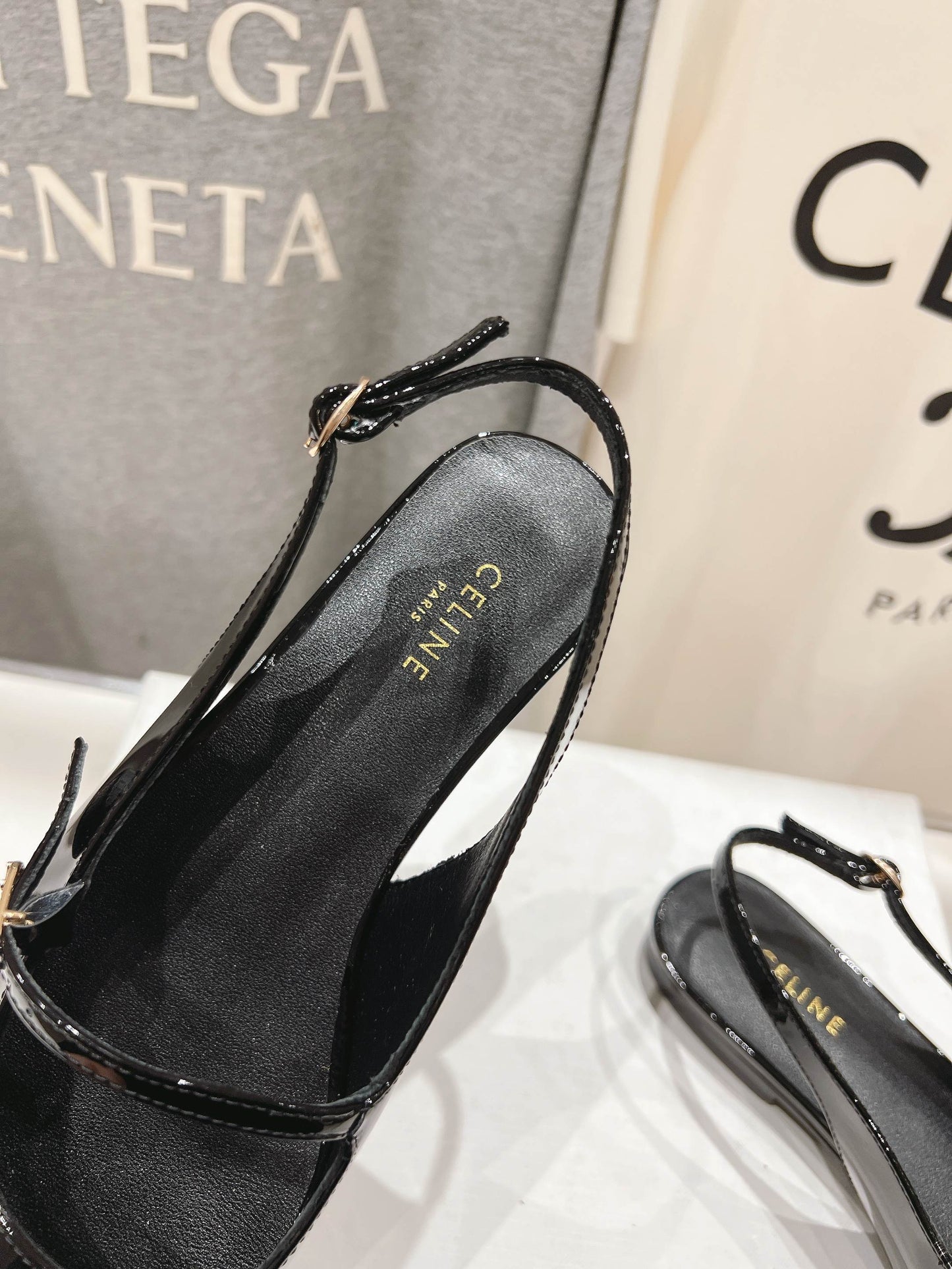JUDY FLAT SLINGBACK IN BLACK PATENT CALFSKIN - 34