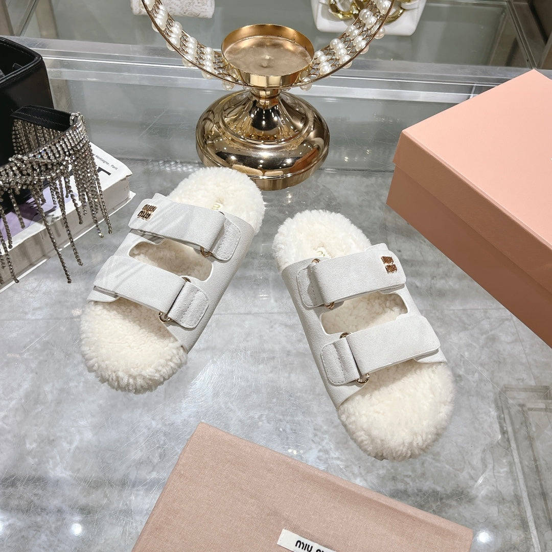SANDAL SLIDES IN WHITE SUEDE AND SHEARLING LINING - 35