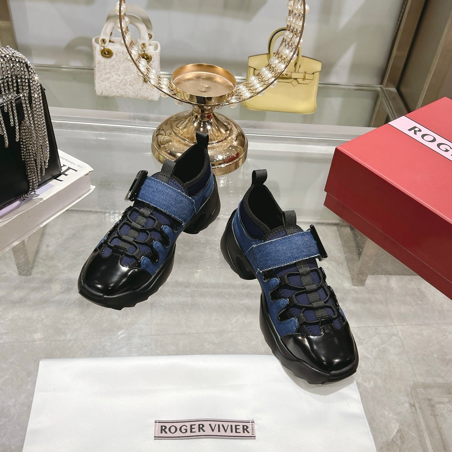 VIV' ON THE RUN TREKKY SNEAKERS IN BLACK CALFSKIN AND BLUE DENIM - 35