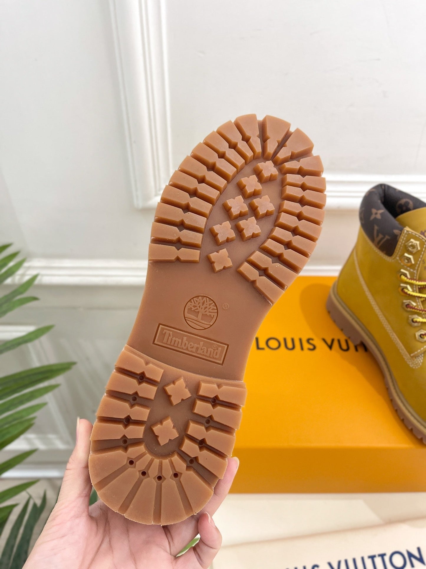 LV X TIMBERLAND MARTIN BOOT IN PEANUT BROWN SUEDE - 35