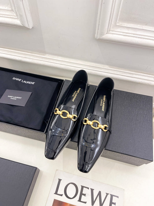 FLAT LOAFERS WITH GOLD CHAIN IN BLACK GLOSSY CALFSKIN - 35