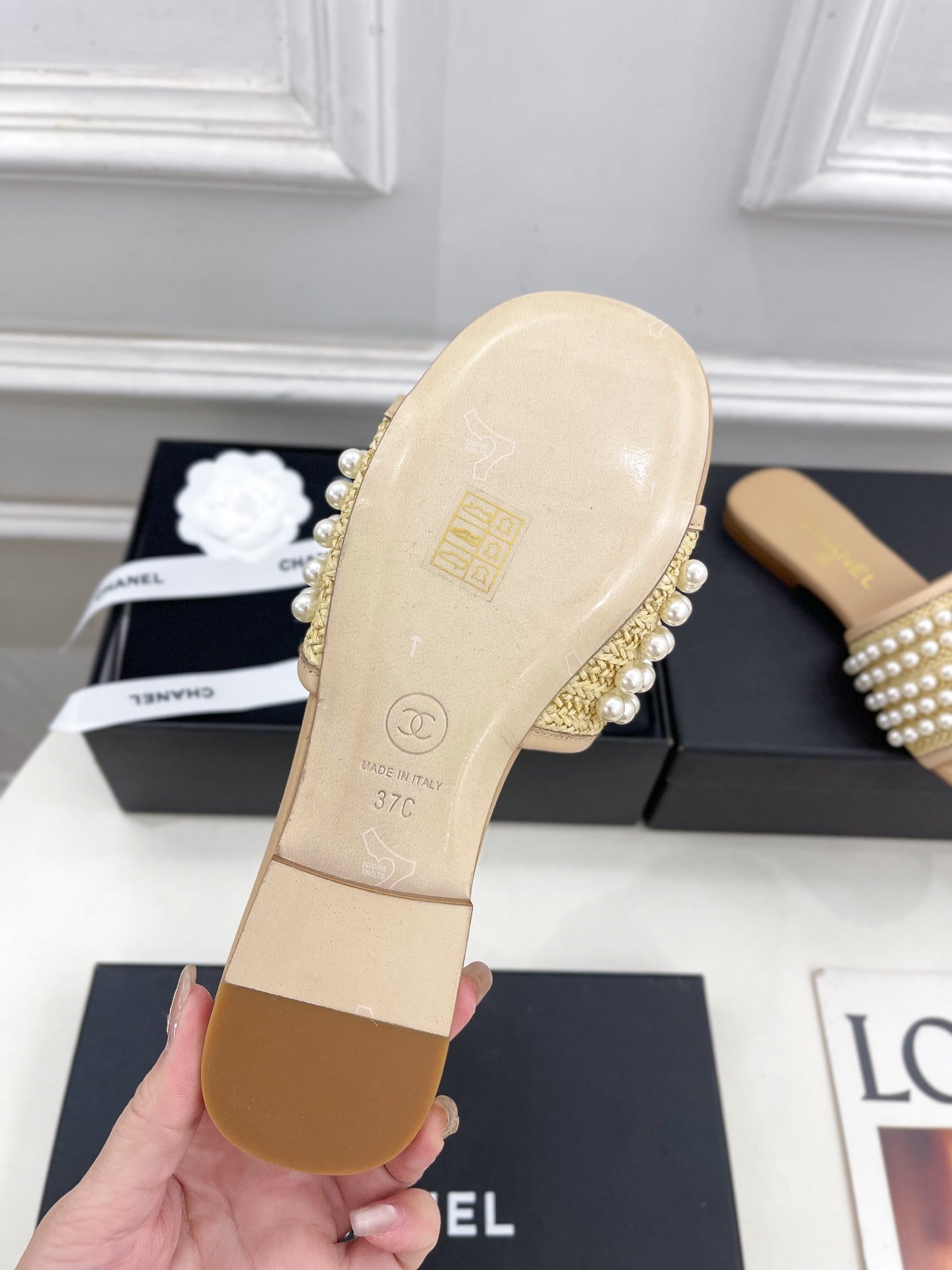 FLAT SLIDE IN FLAX YELLOW CALFSKIN WITH PEARLS - 35