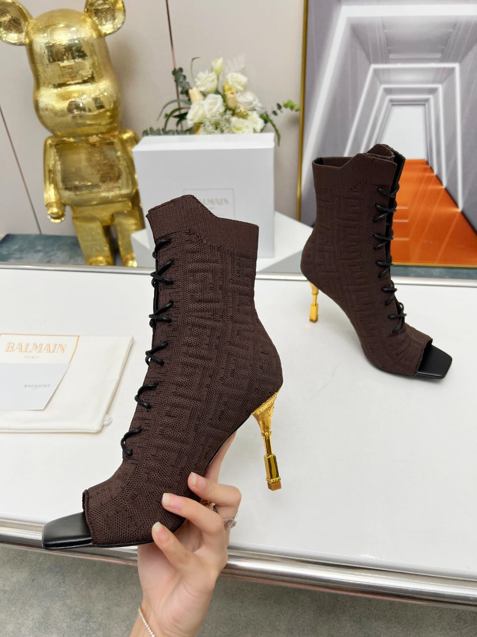 Черевики BALMAIN 26S на шнурівці з відкритим носком, 95 мм, темно-коричневі, з матеріалу Flyknit