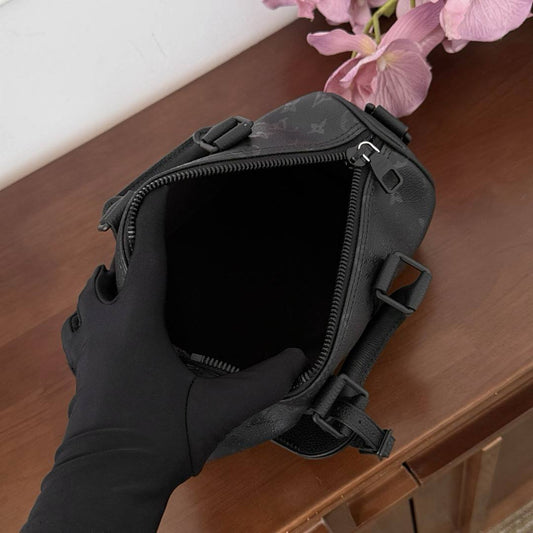 Louis Vuitton Keepall Bandoulière LV Aerogram – Black
