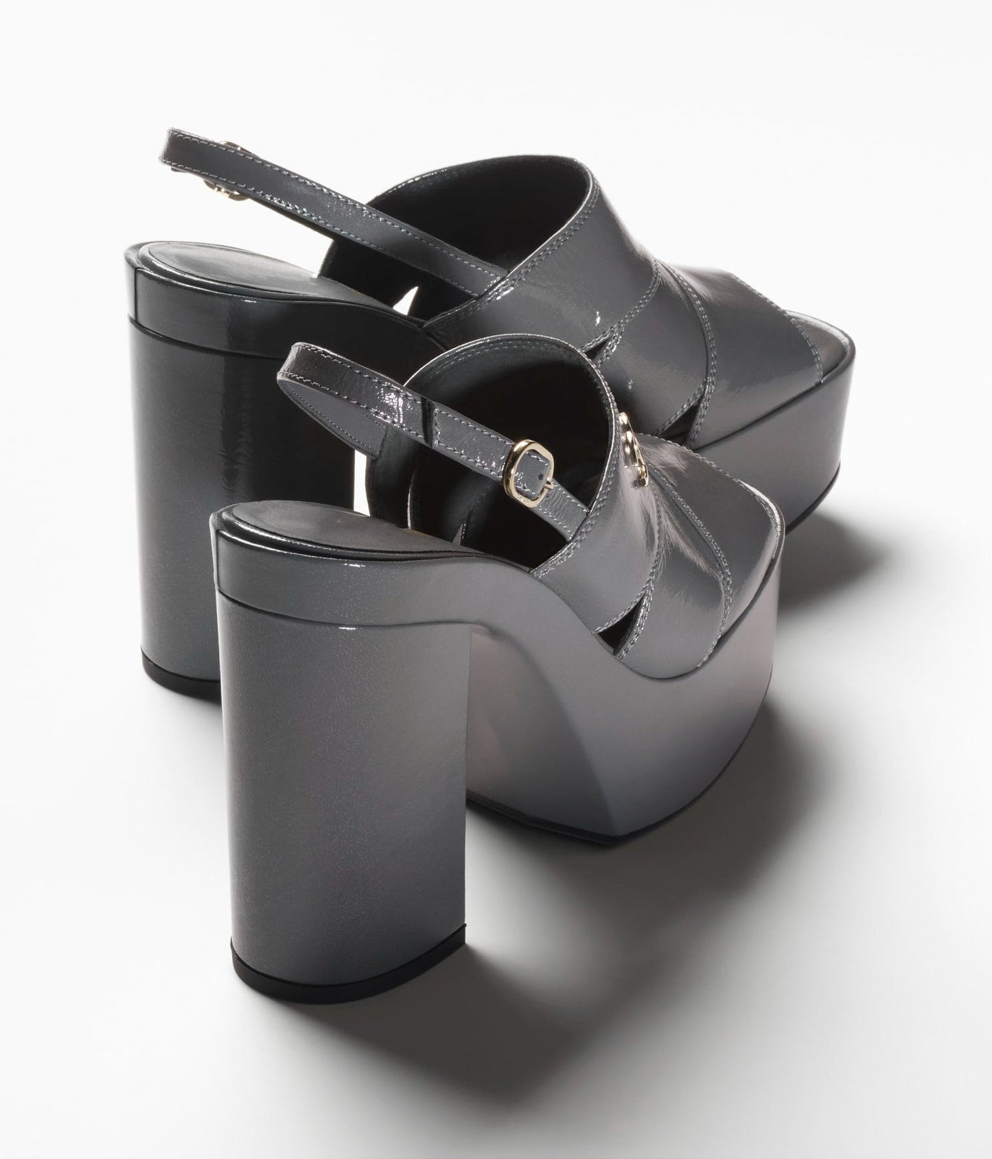SANDALS GRAY PATENT CRUMPLED LAMBKSIN - 35