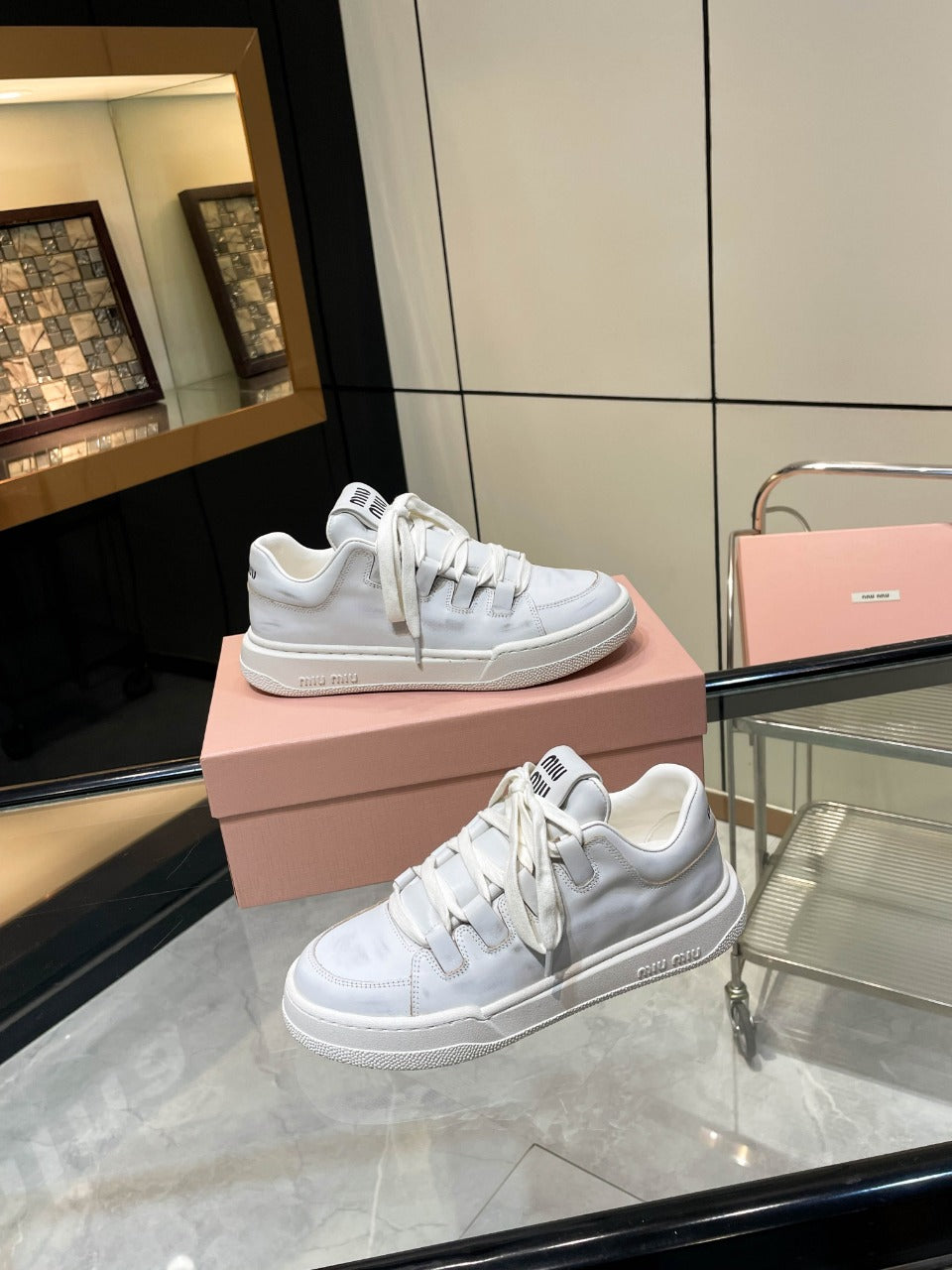 SKATEBOARD SNEAKERS IN OFF WHITE BLEACHED CALFSKIN - 35