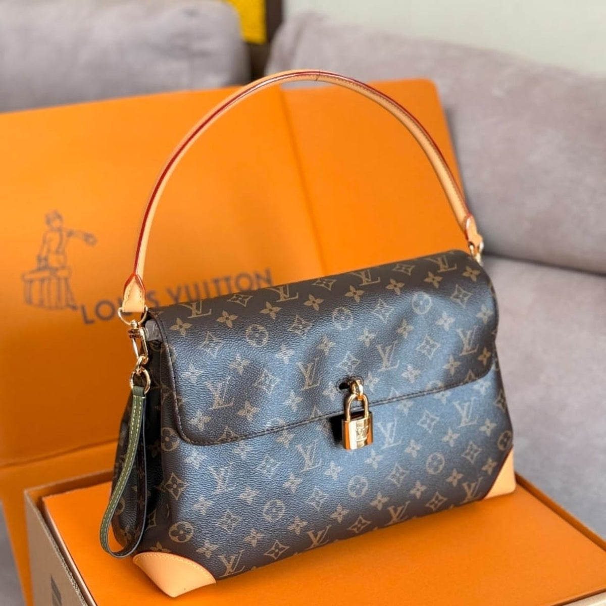Super Vip 1:1 – Louis Vuitton Hide Away MM Monogram Brown 36Cm M14473