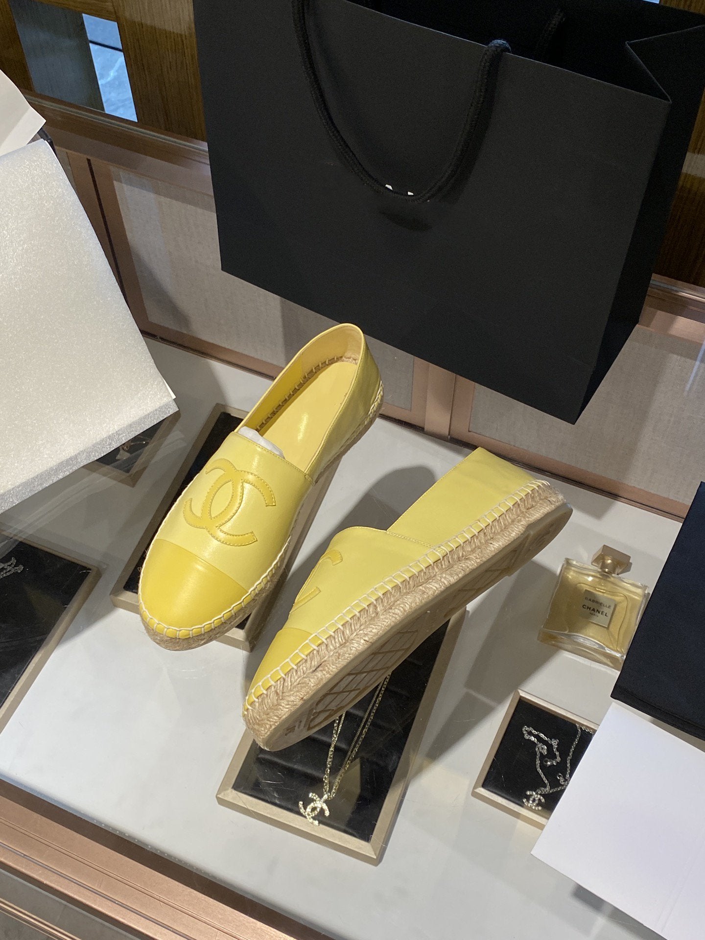 ESPADRILLES YELLOW LAMBSKIN - 35