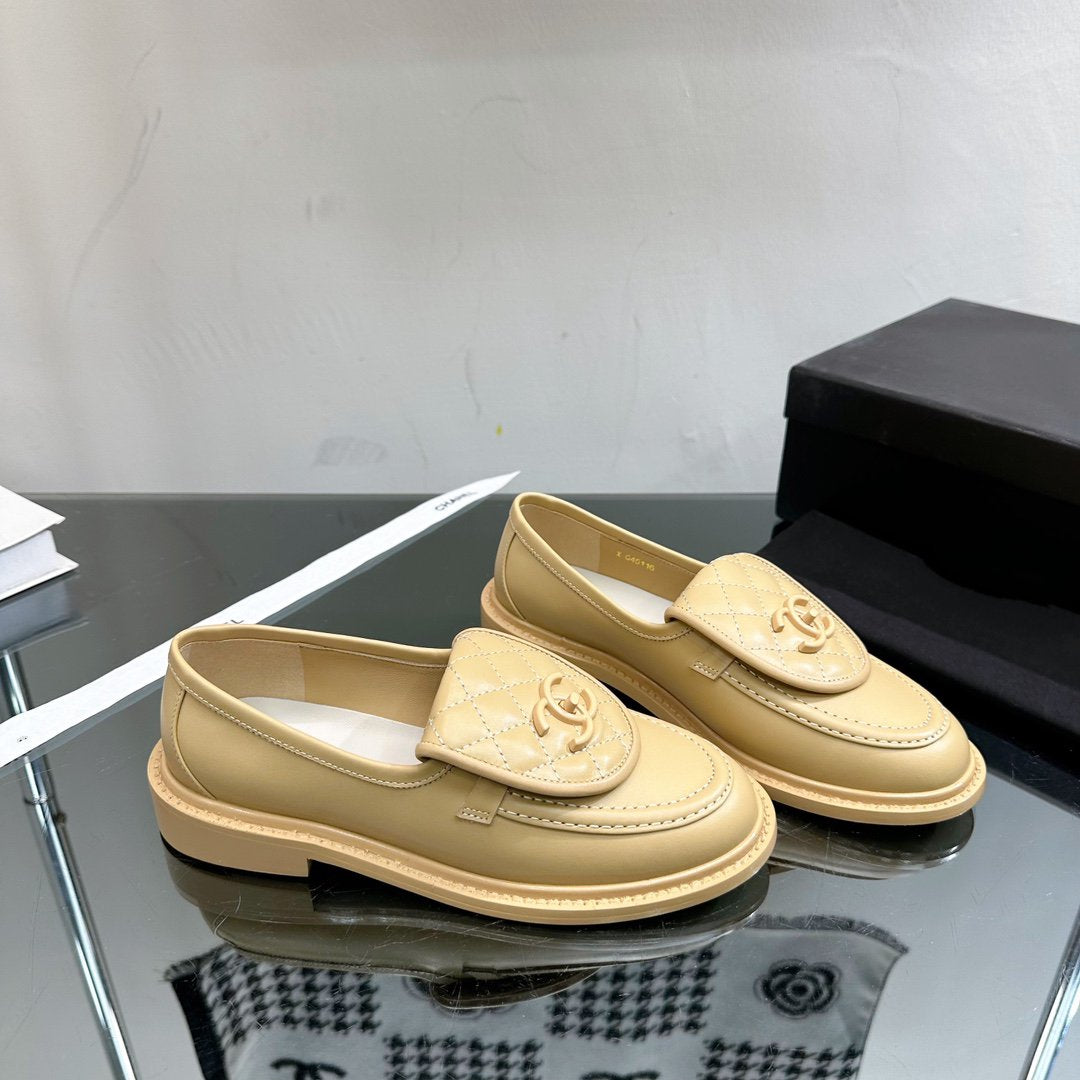 Moccasins Beige Quilted Calfskin - 35