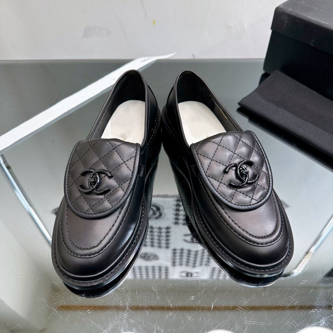 Moccasins Black Quilted Calfskin - 35