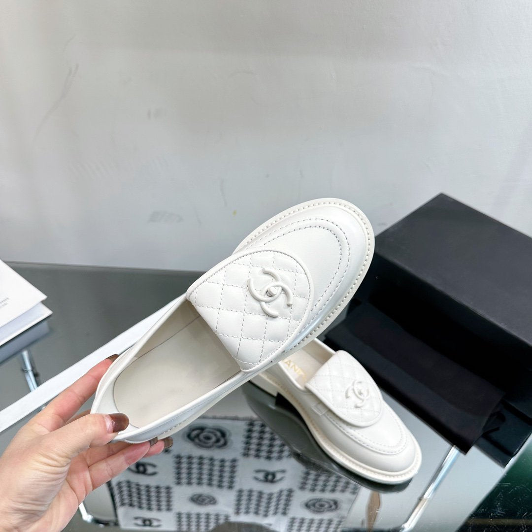 Moccasins White Quilted Calfskin - 35