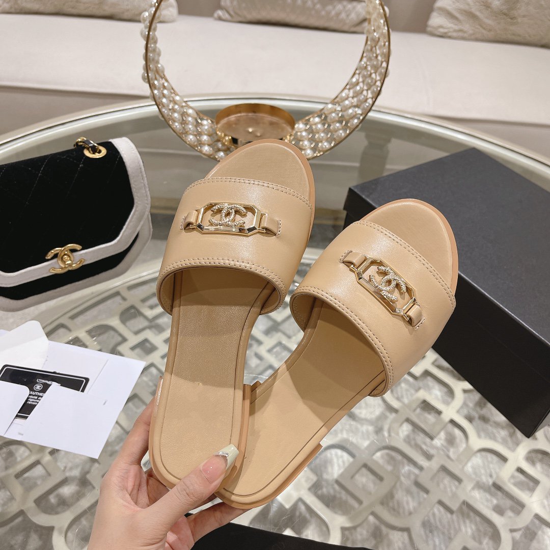 Mules Beige Shiny Calfskin - 35