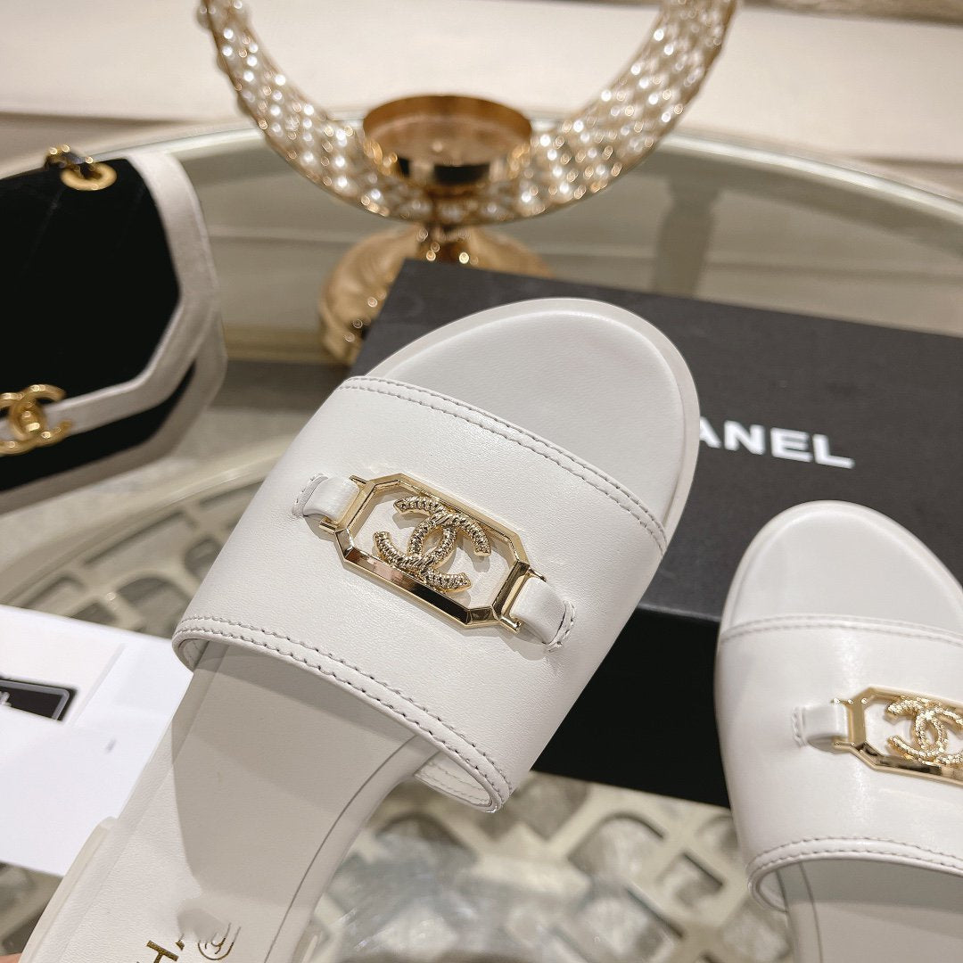 Mules White Shiny Calfskin - 35