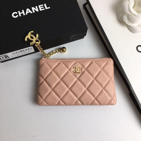 CC CLASSIC SMALL ZIPPED POUCH 15 БЛІДО-РОЖЕВА ТЕЛЯЧА ШКІРА ЗОЛОТИЙ ЗНАЧОК