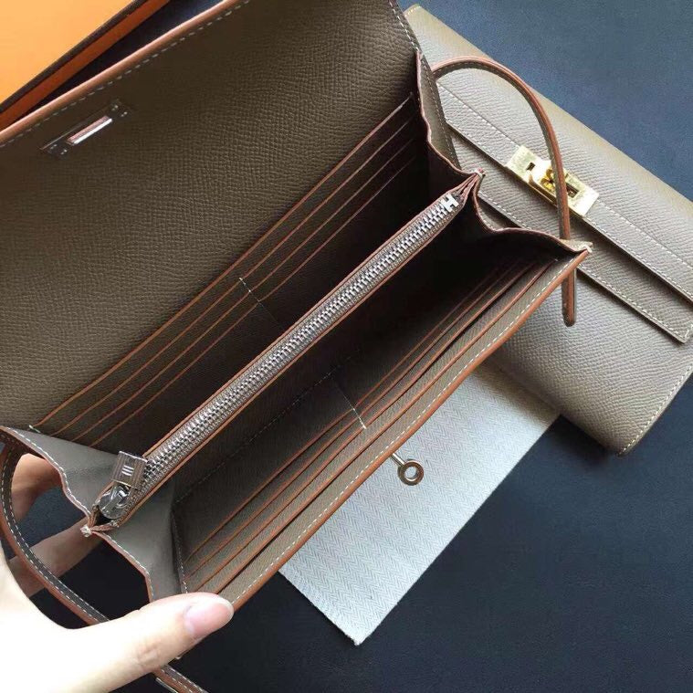 HM KELLY CLASSIC WALLET 20.5 CEDAR CALFSKIN - GOLD HARDWARE