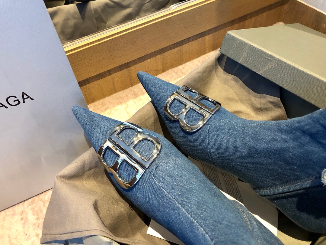 POINTED-TOE KITTEN HEEL 45 MM ANKLE BOOTS IN BLUE DENIM - 34