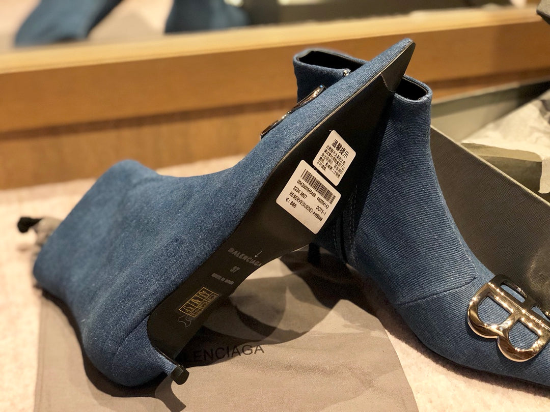 POINTED-TOE KITTEN HEEL 45 MM ANKLE BOOTS IN BLUE DENIM - 34